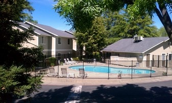Auburn Creek Apartments