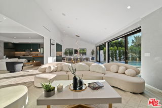 5301 Crebs Ave in Los Angeles, CA - Building Photo - Building Photo