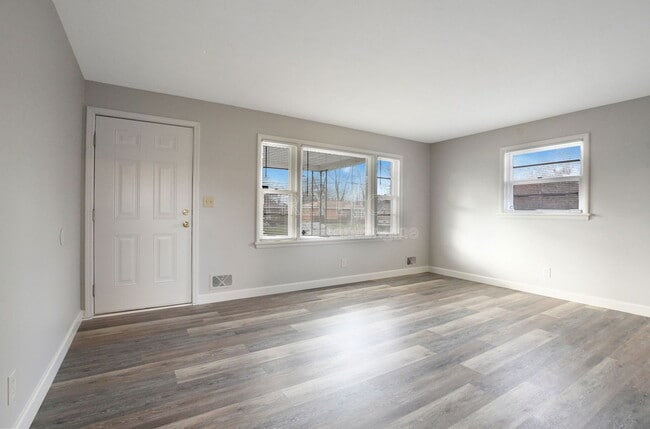 4341 Charlotte Ann Dr in Louisville, KY - Building Photo - Building Photo