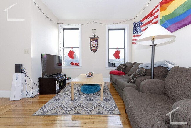property at 7 Highgate St