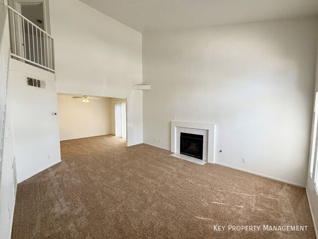 2840 Lone Cliff Dr in Henderson, NV - Building Photo - Building Photo
