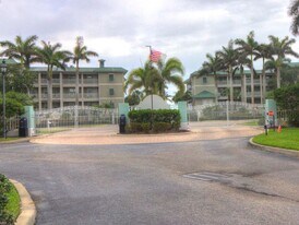 5123 Melbourne St in Port Charlotte, FL - Building Photo