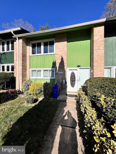 10305 Crimson Tree Ct in Columbia, MD - Building Photo