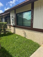 5763 N Park Rd in Fort Lauderdale, FL - Building Photo - Building Photo