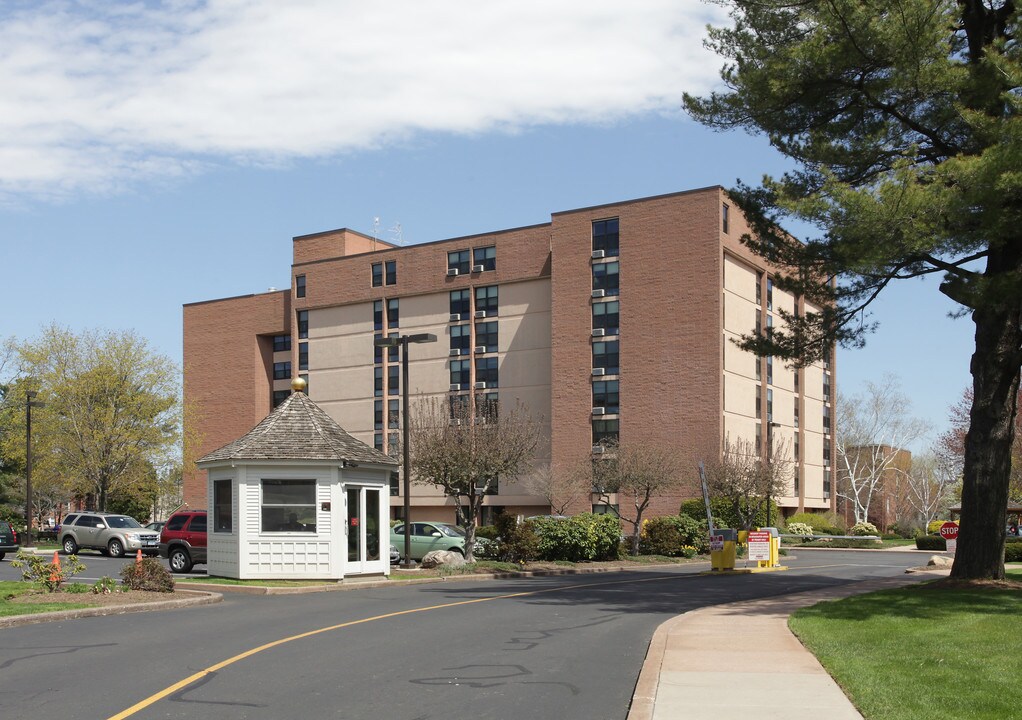 Shepherd Park Apartments in Hartford, CT - Building Photo