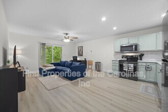 5988 Quarter Mile Rd in Clover, SC - Building Photo - Building Photo
