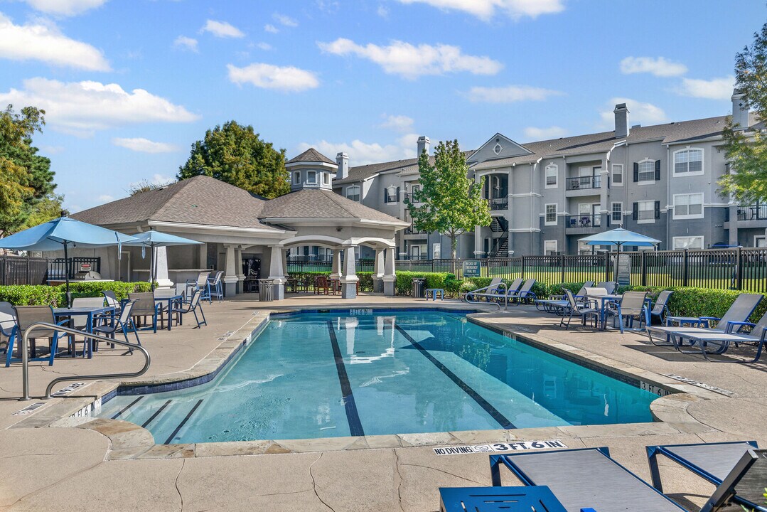 Benton Pointe in Allen, TX - Building Photo