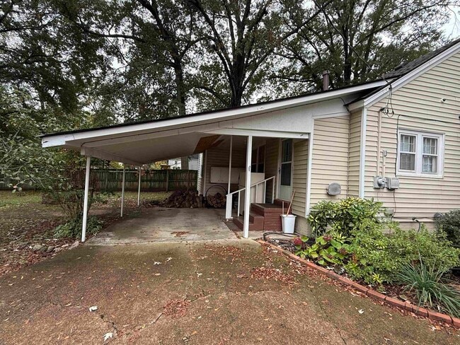 108 N McLemore Ave in Brownsville, TN - Building Photo - Building Photo