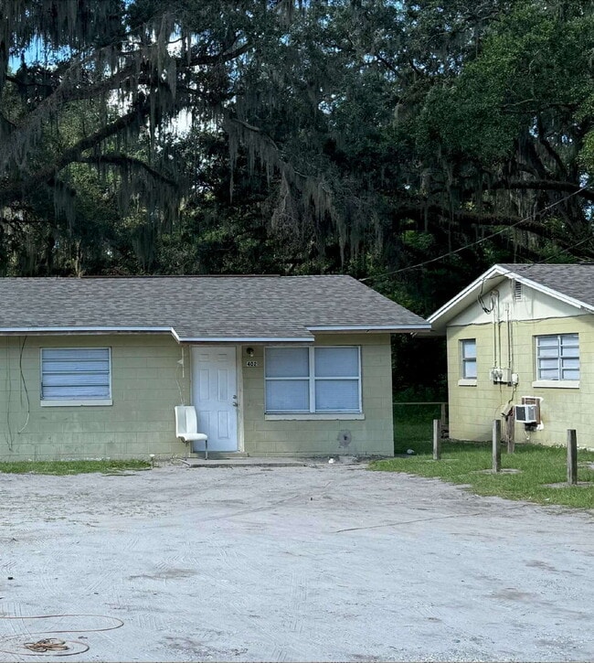402 Peters St in Wildwood, FL - Building Photo - Building Photo