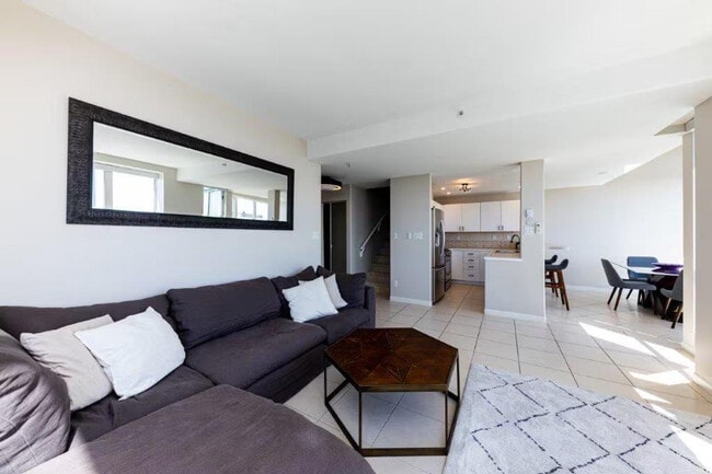 507-909 Mainland St in Vancouver, BC - Building Photo - Building Photo