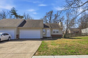 13751 West 62nd Street in Shawnee, KS - Building Photo