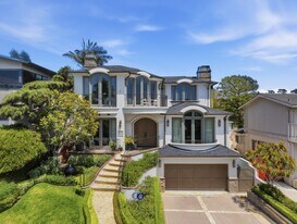 108 S Poinsettia Ave in Manhattan Beach, CA - Building Photo