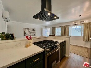 5819 Carlton Way in Los Angeles, CA - Building Photo - Building Photo