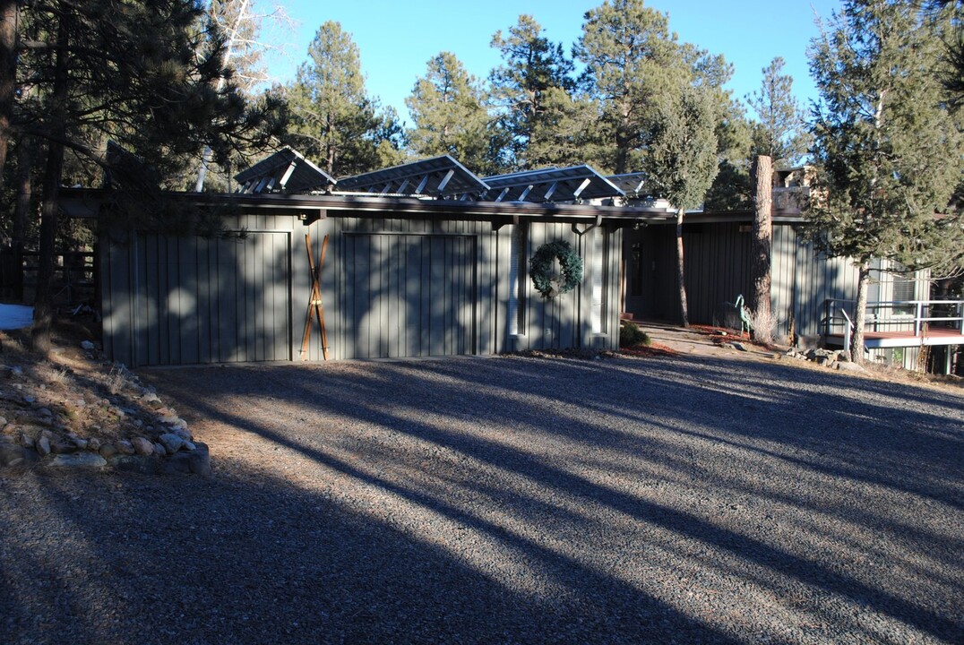 4046 Ponderosa Dr in Evergreen, CO - Building Photo