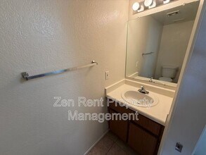 2843 E Marconi Ave in Phoenix, AZ - Building Photo - Building Photo