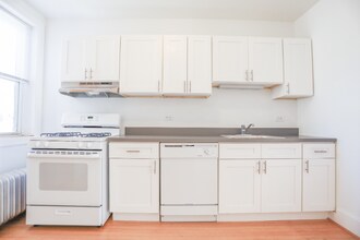 4811 N Ashland Ave in Chicago, IL - Building Photo - Building Photo