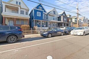 149 Wegman Pkwy in Jersey City, NJ - Building Photo