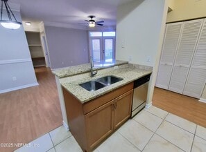10435 Mid Town Pkwy in Jacksonville, FL - Building Photo - Building Photo