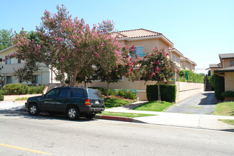 358 W Doran St in Glendale, CA - Building Photo - Building Photo