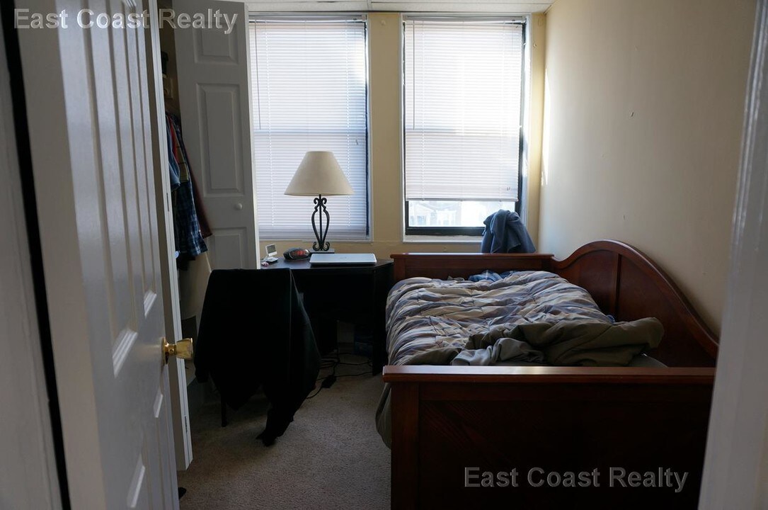 15 Park Vale Ave-Unit -5N in Boston, MA - Building Photo