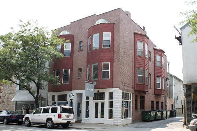 843-845 W Armitage Ave in Chicago, IL - Building Photo - Building Photo