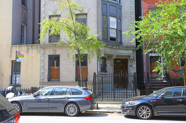402 W 20th St in New York, NY - Foto de edificio - Building Photo