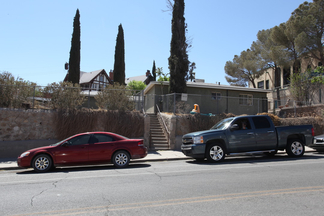 316 W Rio Grande Ave in El Paso, TX - Building Photo