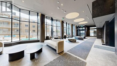 110 Broadway Ave in Toronto, ON - Building Photo - Building Photo