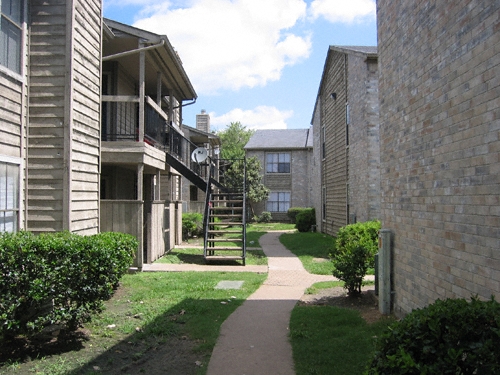 Oak Villa Apartments in Houston, TX - Building Photo - Building Photo