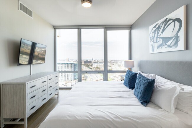 3111 N Houston St-Unit -902 in Dallas, TX - Building Photo - Building Photo