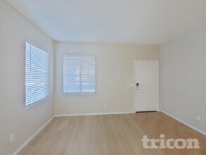 8717 W Hammond Ln in Tolleson, AZ - Foto de edificio - Building Photo