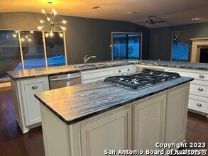 139 Knibbe Ave in San Antonio, TX - Building Photo - Building Photo
