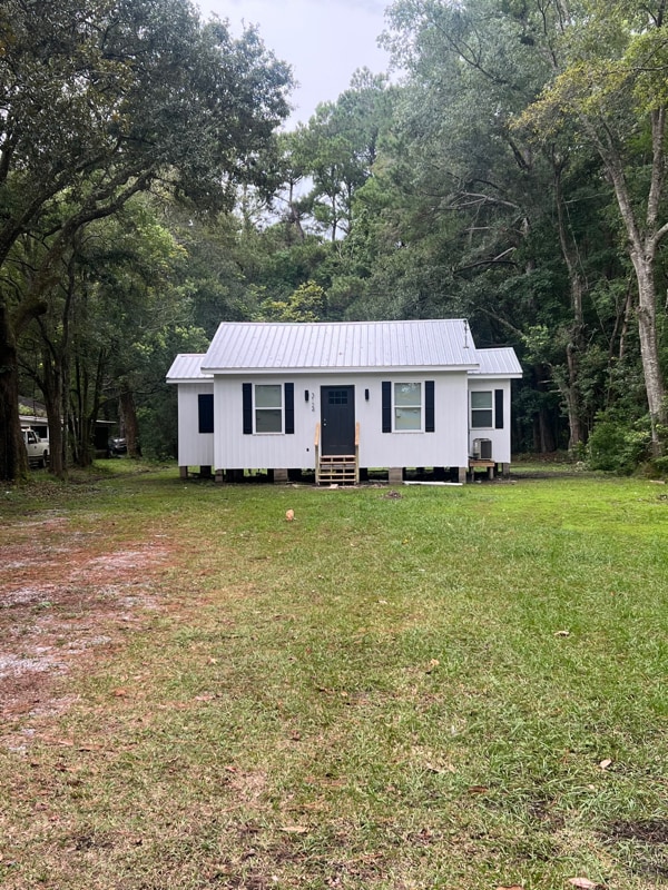 property at 3124 Club House Rd