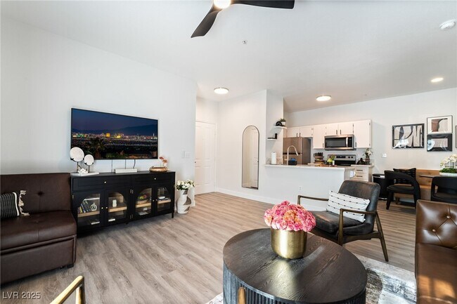 property at 2900 Sunridge Heights Pkwy