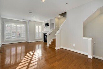 918 4th St SE in Washington, DC - Building Photo - Building Photo