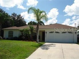3092 Oklahoma St in North Port, FL - Building Photo