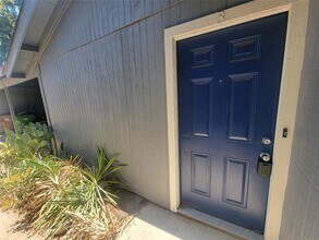 1304 Glenda Dr in Round Rock, TX - Foto de edificio - Building Photo