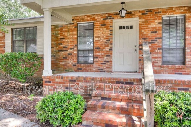 property at 292 Murray Dr