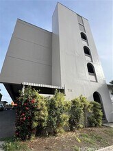 711 Kamuela Ave in Honolulu, HI - Building Photo - Building Photo