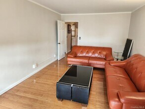 61-15 98th St in Queens, NY - Building Photo - Building Photo