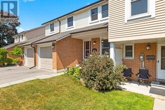 1055-1055 Central Park Blvd N in Oshawa, ON - Building Photo - Building Photo
