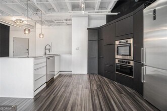 878 Peachtree St NE in Atlanta, GA - Foto de edificio - Building Photo