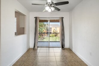 12630 Kenwood Ln in Ft. Myers, FL - Building Photo - Building Photo