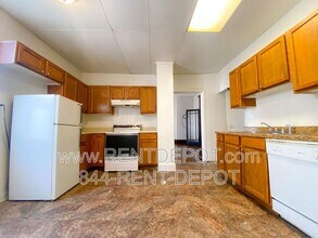412 E Riverside Dr in Evansville, IN - Building Photo - Building Photo