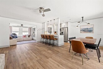 11225 2nd St E in Treasure Island, FL - Building Photo - Building Photo