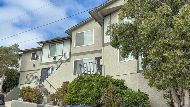 5804 Lauretta Street in San Diego, CA - Foto de edificio - Interior Photo