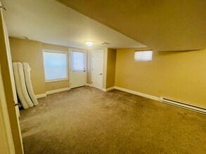 128 Forest Dr in Wethersfield, CT - Building Photo - Building Photo