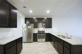 1732 Fountain Bridge Dr in Leander, TX - Building Photo - Building Photo