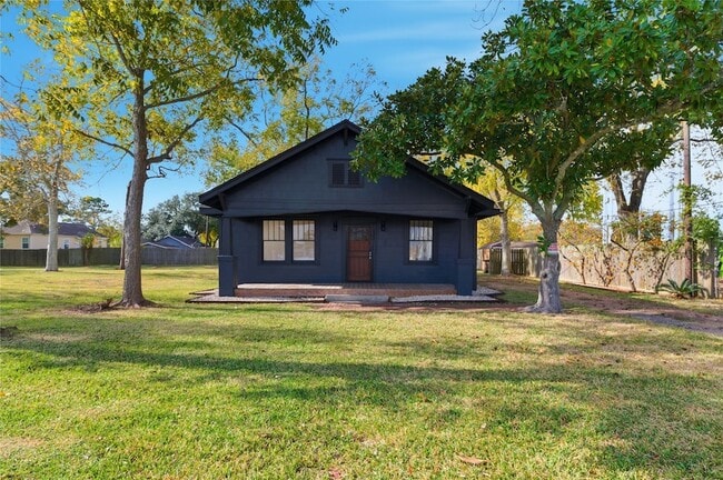 3808 State Hwy 3 in Dickinson, TX - Foto de edificio - Building Photo