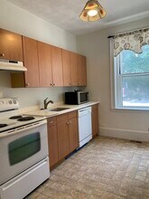 12 Kilsyth Rd, Unit 2 in Brookline, MA - Building Photo - Building Photo